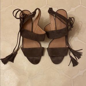 Madewell Olivia Suede Strappy Block Heel Tassel